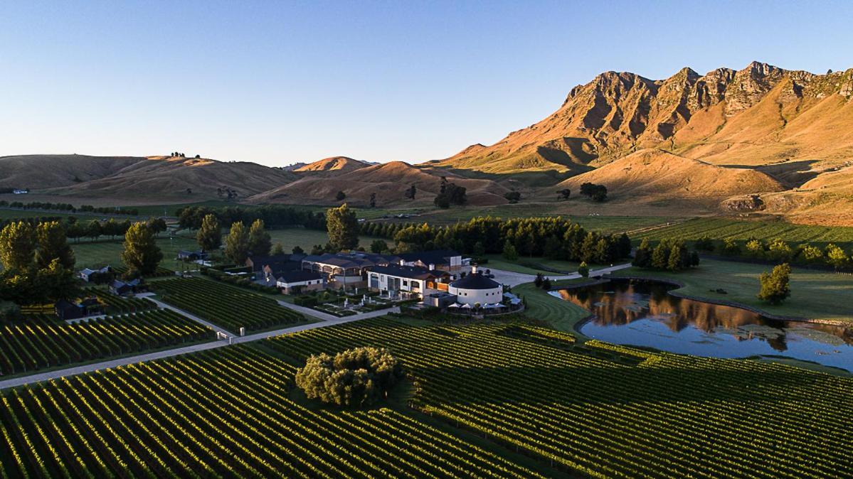 Craggy Range Luxury Vineyard Retreat Villa Havelock North Exterior photo